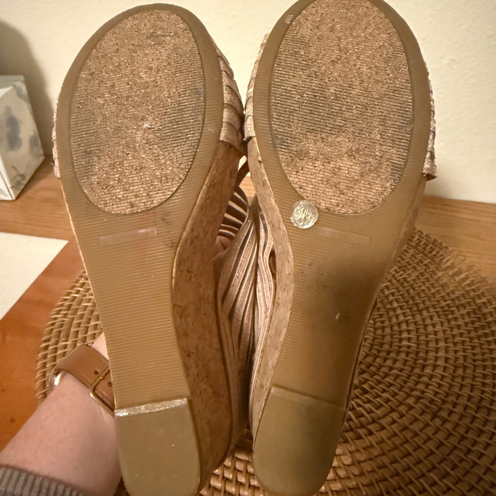 Lucky Brand‎ Tan Glitter Striped Cork Wedge Sandals - Picture 9 of 10